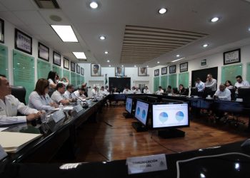 COMPARECE TITULAR DE FINANZAS ANTE LEGISLADORES