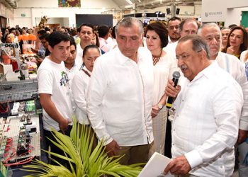 INAUGURA ADÁN AUGUSTO DÉCIMA EDICIÓN DEL FESTIVAL DEL CHOCOLATE
