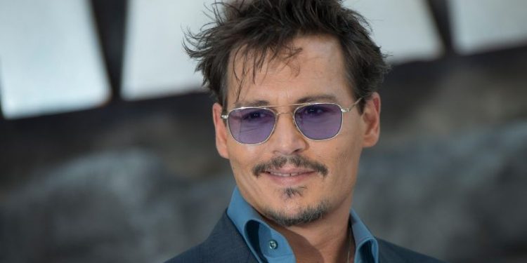 JOHNNY DEPP LLEGA A ACUERDO LEGAL CON EX ABOGADO
