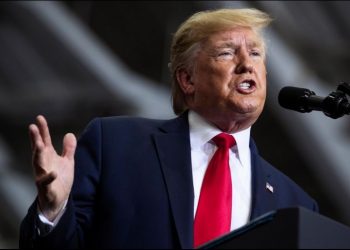 JUEZA ORDENA A TRUMP PAGAR DOS MDD POR MAL USO DE SU FUNDACIÓN