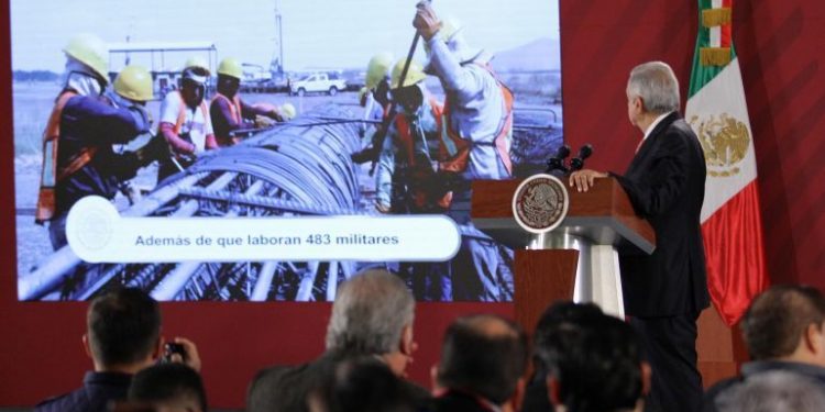 LÓPEZ OBRADOR DESTACA CREACIÓN DE EMPLEOS EN AEROPUERTO DE SANTA LUCÍA