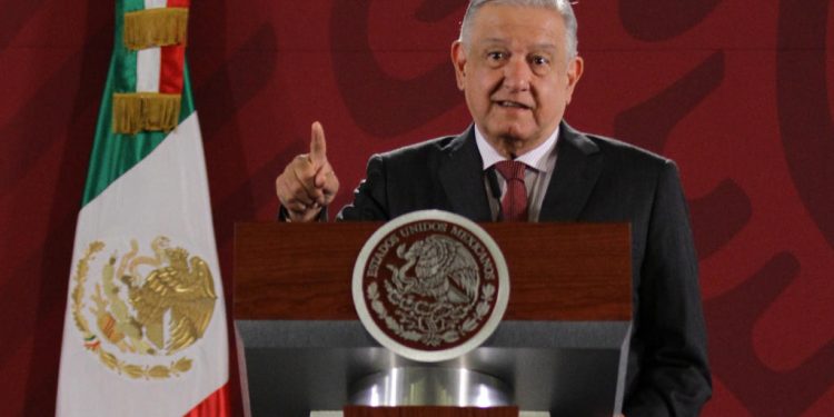 LÓPEZ OBRADOR PREFIERE HONESTIDAD QUE EXPERIENCIA EN FUNCIONARIOS PÚBLICOS