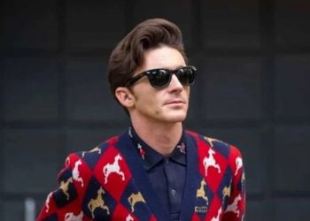 «NO MÁS INGLÉS», PROMETE DRAKE BELL A SUS FANS DE REDES SOCIALES