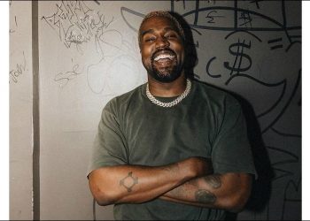 NUEVO DISCO DE KANYE WEST DEBUTA COMO NÚMERO 1 EN BILLBOARD