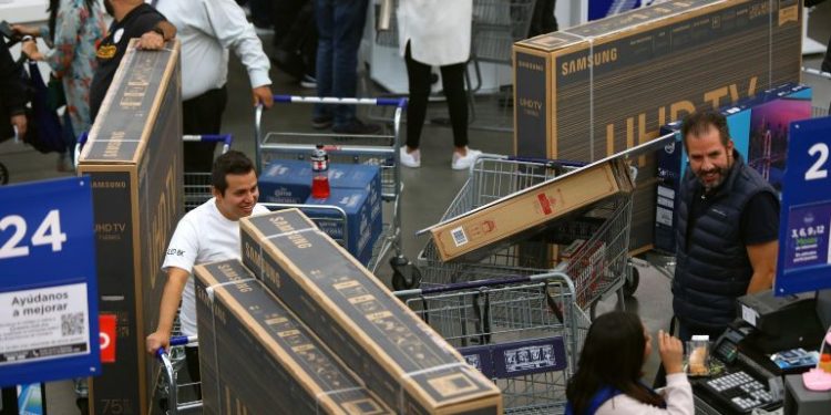 POR ERROR, VENDEN PANTALLA DE TV EN 3.30 PESOS