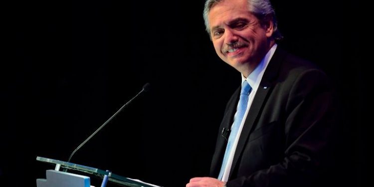 PRESIDENTE ELECTO DE ARGENTINA RENEGOCIA DEUDA CON ACREEDORES