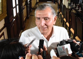 REITERA ADÁN AUGUSTO DISPOSICIÓN PARA REGRESAR AL CONGRESO DEL ESTADO