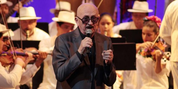 SERGIO ESQUIVEL INAUGURA EL FESTIVAL YUCATÁN Y SUS COSTUMBRES