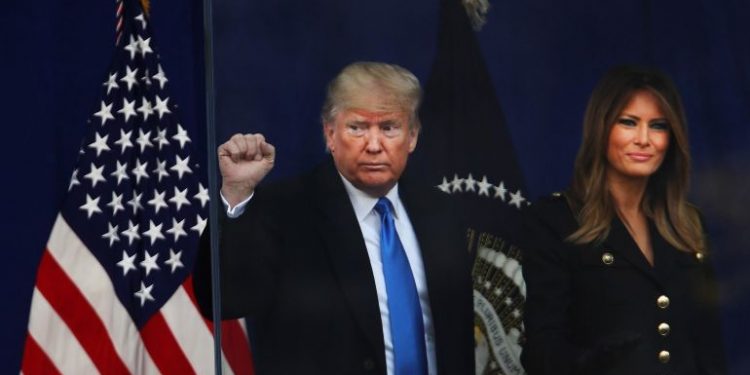 TRUMP ADVIERTE QUE RENUNCIA DE MORALES ES UNA SEÑAL PARA MADURO Y ORTEGA