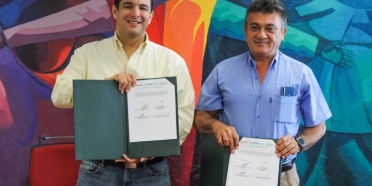 UTM SE VINCULA CON UNIVERSIDAD HERMANA, EN BENEFICIO DEL ALUMNADO