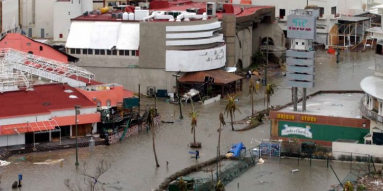 WILMA, UN HURACÁN QUE UNIÓ A LA POBLACIÓN