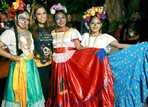 LE DAN TOQUE ESPECIAL AL “DÍA DE MUERTOS” EN CANCÚN