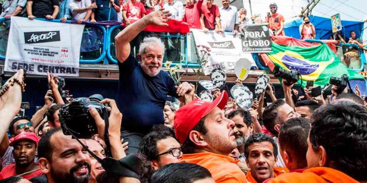 LIBERAN A EXPRESIDENTE LULA DA SILVA