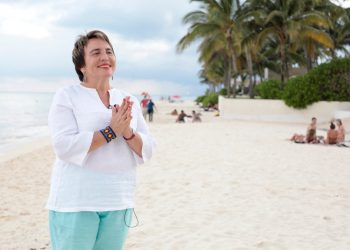 LAURA BERISTAIN COMPROMETIDA CON LA EDUCACIÓN