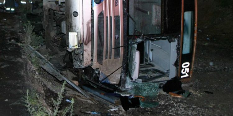 ACCIDENTE DE AUTOBÚS EN EL NORTE DE CHILE DEJA 20 MUERTOS