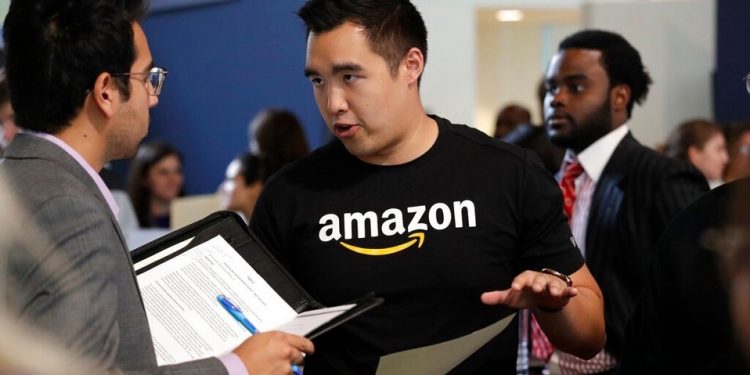 AMAZON SUMA 250 MIL NUEVOS EMPLEOS POR VENTAS DECEMBRINAS