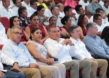 ASISTE ADÁN AUGUSTO A 1ER INFORME MUNICIPAL DE TACOTALPA