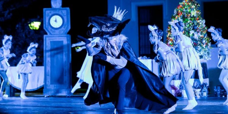 CAUTIVA TCHAIKOVSKY EN EL CENTRO ESTATAL DE BELLAS ARTES