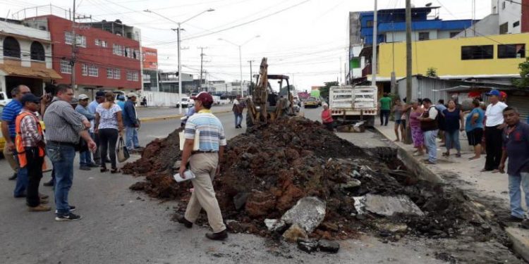 DICE EVARISTO QUE A TRAVÉS DEL GOBERNADOR SOLICITARÁ A AMLO RECURSOS PARA EL DRENAJE DE VILLAHERMOSA