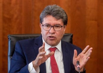 ECONOMÍA MEXICANA ESTÁ MEJOR QUE HACE UN AÑO: MONREAL