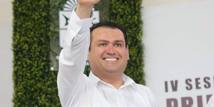 SE DESPIDE EDGAR GASCA DE LA PRESIDENCIA DE LA JUGOCOPO, ELIGEN A REYNA DURÁN