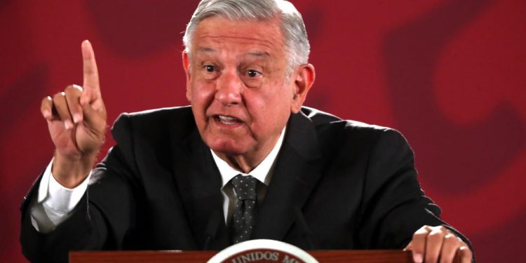 FUNCIONARIOS CORRUPTOS SERÁN DENUNCIADOS ANTE LA FISCALÍA, ADVIERTE LÓPEZ OBRADOR