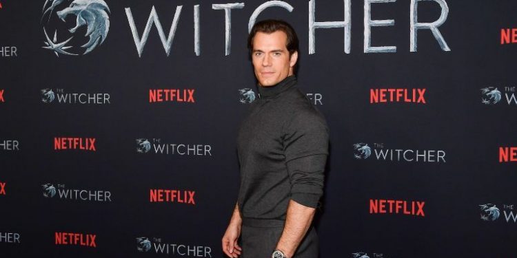 HENRY CAVILL Y NETFLIX BUSCAN EL PRÓXIMO «GAME OF THRONES» CON «THE WITCHER»
