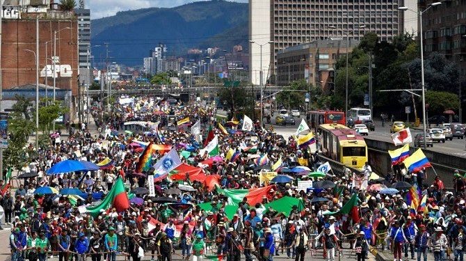 HUELGA CONTRA IVÁN DUQUE PARALIZA CIUDADES DE COLOMBIA