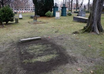 INTENTAN ROBAR RESTOS DE CRIMINAL NAZI DE PANTEÓN DE BERLÍN