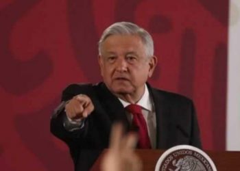 LÓPEZ OBRADOR DEFIENDE A TITULAR DE LA SFP TRAS EXONERAR A MANUEL BARTLETT