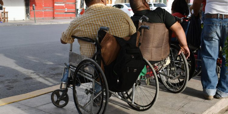 LÓPEZ OBRADOR PIDE MÁS EMPLEOS PARA DISCAPACITADOS