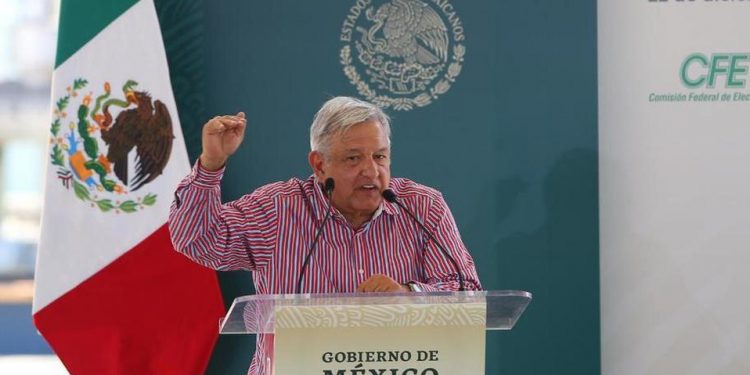 LÓPEZ OBRADOR PIDE REVISAR CONTRATOS DE CFE SOBRE EDAD DE JUBILACIÓN