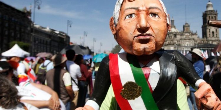 LÓPEZ OBRADOR RECONOCE QUE MÉXICO NO HA CRECIDO LO DESEADO