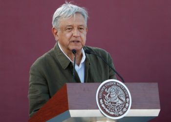 «NO SE HAGAN PATO», PIDE LÓPEZ OBRADOR A PARTIDOS SOBRE REBAJA A PRERROGATIVAS