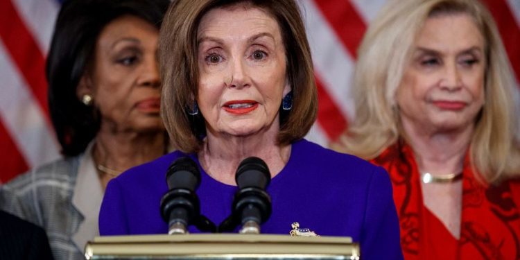 PELOSI ANUNCIA FIN DE NEGOCIACIONES COMERCIALES CON CANADÁ Y MÉXICO