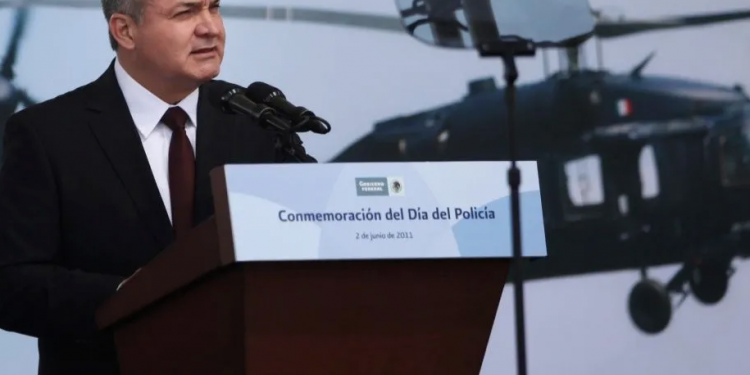 PERDONARON IMPUESTOS POR 4.7 MDP A ESPOSA DE GARCÍA LUNA