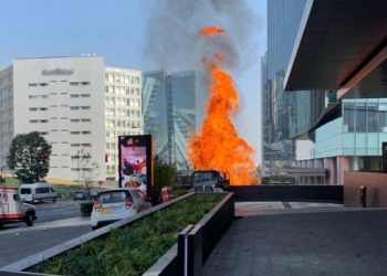SE REPORTA INCENDIO EN PARK PLAZA SANTA FE EN LA CDMX, DESALOJAN A 2 MIL PERSONAS DE EDIFICIOS