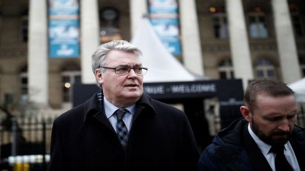 TRAS 12 DÍAS DE HUELGAS, RENUNCIA EL COMISIONADO FRANCÉS DE PENSIONES