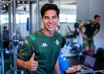 ¡YA ERA HORA!: DIEGO LAINEZ JUEGA NUEVAMENTE CON EL BETIS Y ANOTA UN GOLAZO EN LA COPA DEL REY