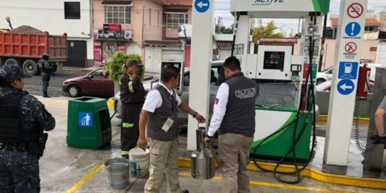 IRÍAN A LA CÁRCEL 17 EMPRESARIOS GASOLINEROS POR VENDER LITROS INCOMPLETOS