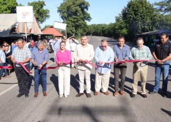 ENTREGA ADÁN AUGUSTO RECONSTRUCCIÓN DE TRAMO CARRETERO VILLAHERMOSA-NACAJUCA