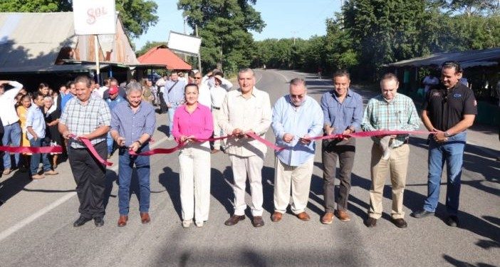 ENTREGA ADÁN AUGUSTO RECONSTRUCCIÓN DE TRAMO CARRETERO VILLAHERMOSA-NACAJUCA