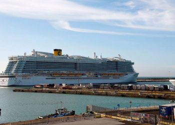 ITALIA BLOQUEA CRUCERO CON 6 MIL PASAJEROS POR SOSPECHA DE CORONAVIRUS