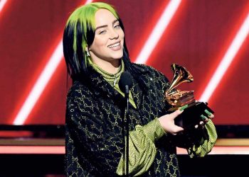 BILLIE EILISH HACE HISTORIA EN LOS GRAMMYS 2020 GANANDO 4 CATEGORÍAS IMPORTANTES