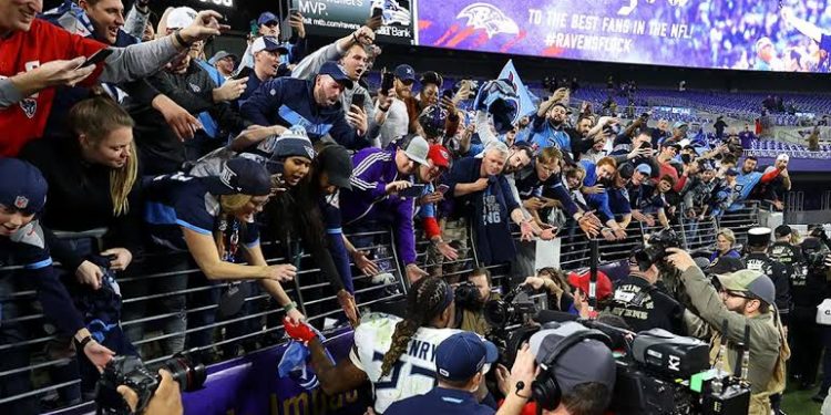 AFICIONADO MUERE EN EL PARTIDO DE RAVENS VS TITANS