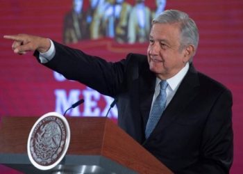 AMLO: SE RESOLVERÁ SATURACIÓN DEL AICM