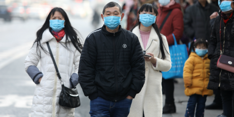 CORONAVIRUS QUE SE CONTAGIA ENTRE HUMANOS DEJA SEIS MUERTOS EN CHINA