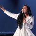 DEMI LOVATO PONE A LOS GRAMMY EN PIE EN SU REGRESO A LOS ESCENARIOS