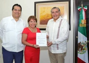 DESIGNA ADÁN AUGUSTO A EGLA CORNELIO COMO NUEVA TITULAR DE EDUCACIÓN Y A NARCISO OROPEZA EN MOVILIDAD