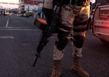 EJÉRCITO SE ENFRENTA CON PRESUNTOS MIEMBROS DEL CNG EN MICHOACÁN